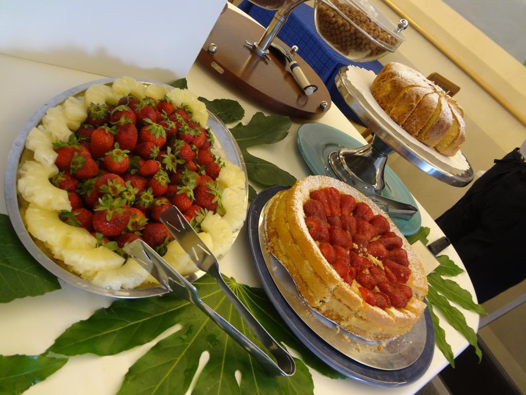 Hotel Villa Candia Lignano Sabbiadoro Eksteriør bilde
